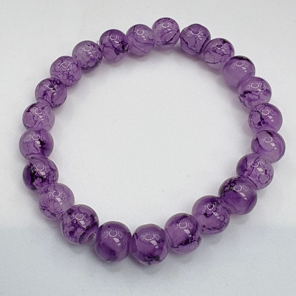 Jewelry - Amethyst 8mm Glass Beaded Bracelet NWT
